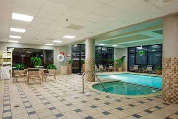 هتل Embassy Suites By Hilton San Antonio Airport