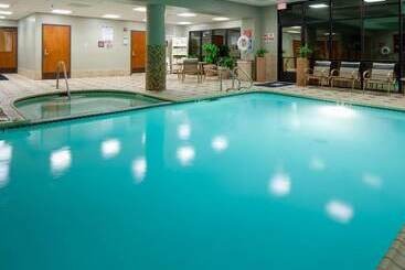هتل Embassy Suites By Hilton San Antonio Airport