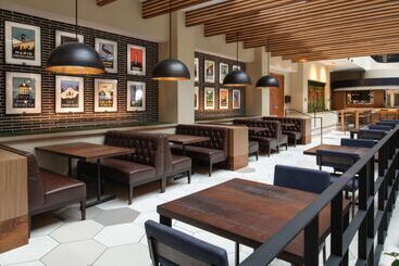 هتل Embassy Suites San Francisco Airport   South San Francisco
