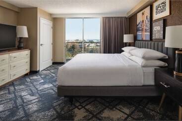 هتل Embassy Suites San Francisco Airport   South San Francisco