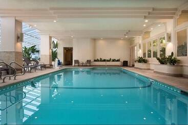 هتل Embassy Suites San Francisco Airport   South San Francisco