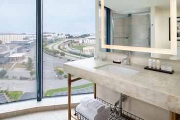هتل Embassy Suites San Francisco Airport   South San Francisco