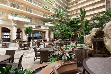 هتل Embassy Suites By Hilton San Francisco Airport Waterfront