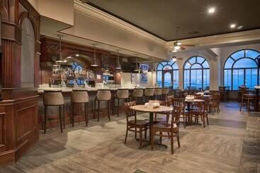 هتل Embassy Suites By Hilton San Francisco Airport Waterfront