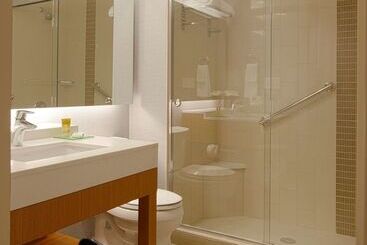 هتل Hyatt Place Hampton Convention Center