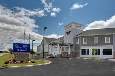 هتل Fairfield Inn & Suites By Marriott Cape Cod Hyannis
