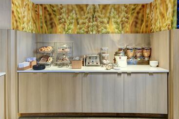 Hotel Fairfield Inn & Suites By Marriott Cape Cod Hyannis