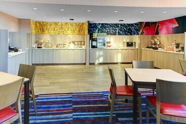 Hotel Fairfield Inn & Suites By Marriott Cape Cod Hyannis