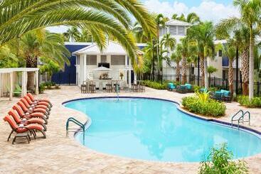 هتل Fairfield Inn & Suites By Marriott Key West At The Keys Collection