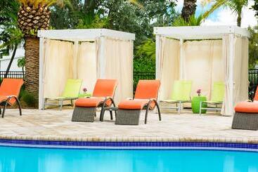 هتل Fairfield Inn & Suites By Marriott Key West At The Keys Collection