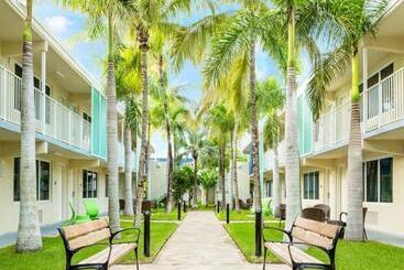 هتل Fairfield Inn & Suites By Marriott Key West At The Keys Collection
