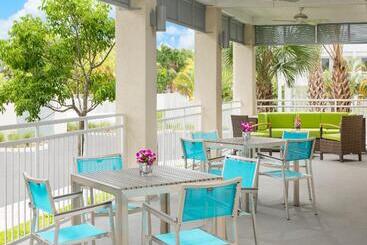 هتل Fairfield Inn & Suites By Marriott Key West At The Keys Collection