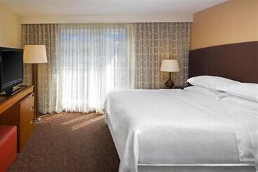 هتل Four Points By Sheraton Suites Tampa Airport Westshore