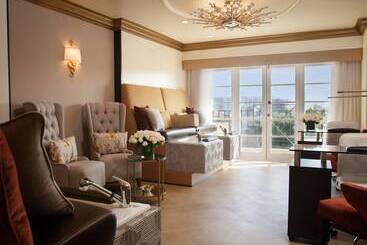 Four Seasons Hotel Los Angeles At Beverly Hills