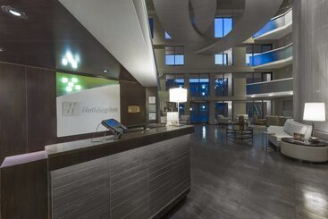 هتل Holiday Inn And Suites Phoenix Airport North, An Ihg