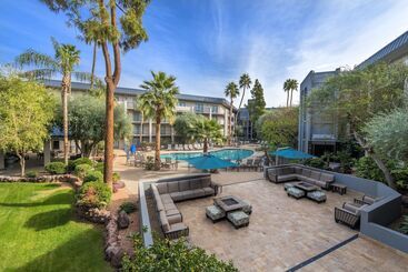 هتل Holiday Inn And Suites Phoenix Airport North, An Ihg