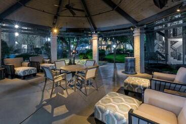 هتل Holiday Inn And Suites Phoenix Airport North, An Ihg