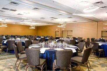 هتل Holiday Inn And Suites Phoenix Airport North, An Ihg