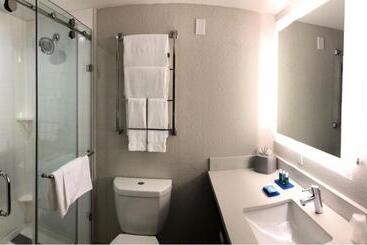 Holiday Inn Express Hotel & Suites Miami   Hialeah, An Ihg