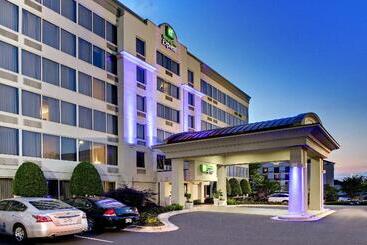 هتل Holiday Inn Express   Atlanta Kennesaw, An Ihg