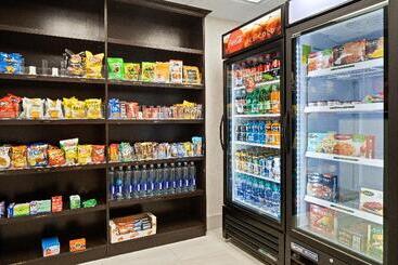 هتل Holiday Inn Express   Atlanta Kennesaw, An Ihg