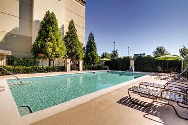 هتل Holiday Inn Express   Atlanta Kennesaw, An Ihg
