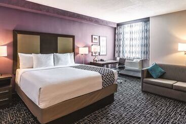 هتل La Quinta By Wyndham Colorado Springs North