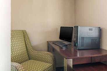 هتل Quality Inn