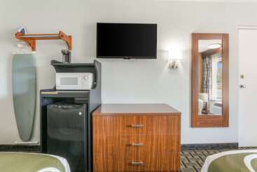 هتل Quality Inn