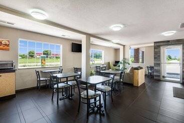 هتل Quality Inn