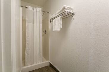 هتل Quality Inn