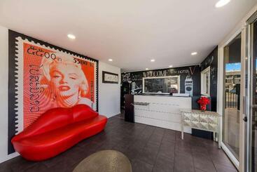 هتل Rodeway Inn South San Francisco Airport