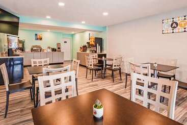 Surestay Hotel By Best Western Jacksonville South