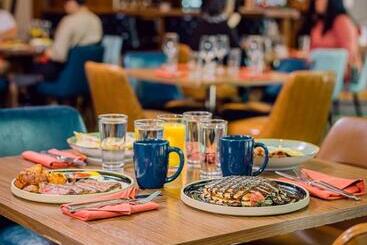 هتل The Curtis Denver  A Doubletree By Hilton