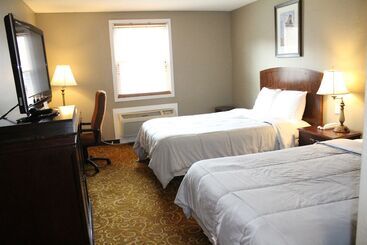 هتل Whalers Inn And Suites