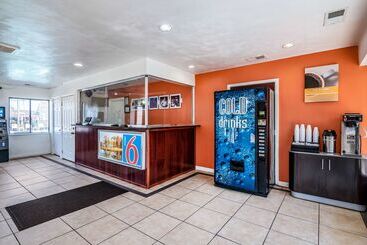 Motel 6 Portsmouth, Va