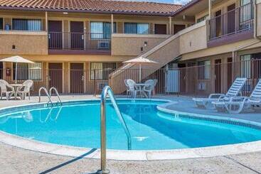 Rodeway Inn Santee San Diego East - Santee