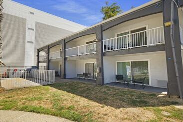 Surestay Plus Hotel By Best Western Sacramento North