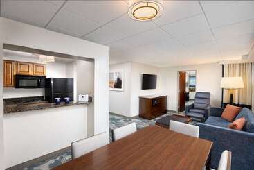 Doubletree By Hilton Houston Medical Center Hotel & Suites