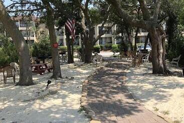 Hilton Head Island Beach And Tennis Resort