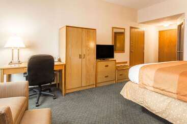 هتل Baymont By Wyndham Cincinnati Sharonville
