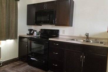 هتل Baymont By Wyndham Eau Claire Wi