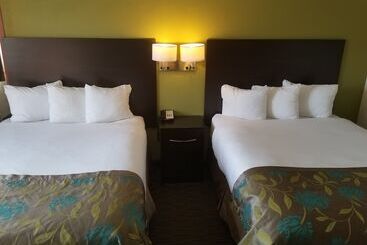 هتل Baymont By Wyndham Eau Claire Wi
