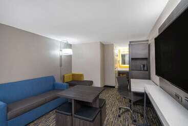 Отель Baymont By Wyndham Murfreesboro