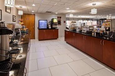 The Hotel At Dayton South