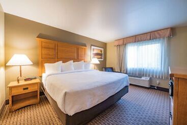 هتل Best Western Plus Grantree Inn