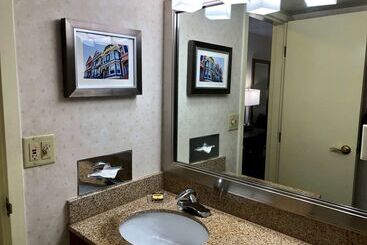 هتل Best Western Plus Grosvenor Airport