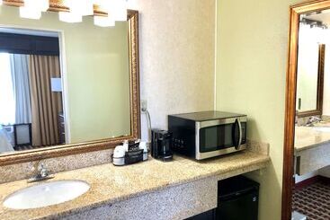 هتل Best Western Plus Grosvenor Airport