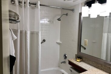 هتل Best Western Plus Grosvenor Airport