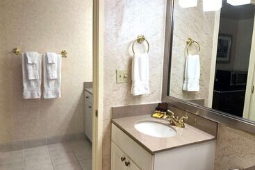 هتل Best Western Plus Grosvenor Airport
